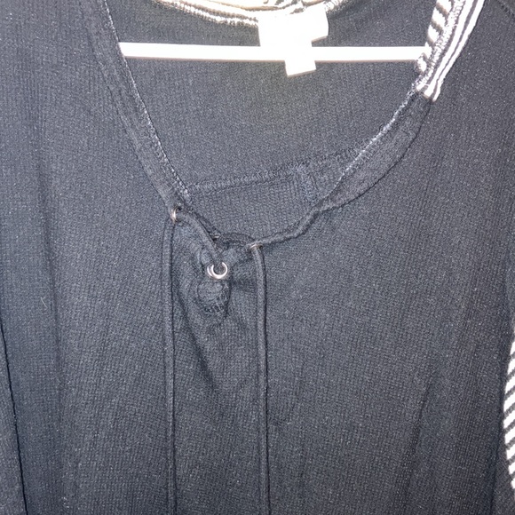 Cute Black and White Sweater with Hoodie. Plus size 30/32 by Avenue! - Picture 2 of 5